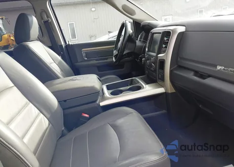 2017 Ram 1500 Big Horn 4X4 6'4 Box z USA, uszkodzony, nr VIN 1C6RR7TT3HS859053